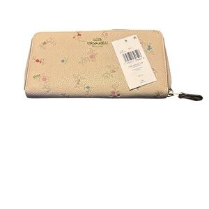 Authentic Coach Accordion Zip Wallet With Antique Floral Print
